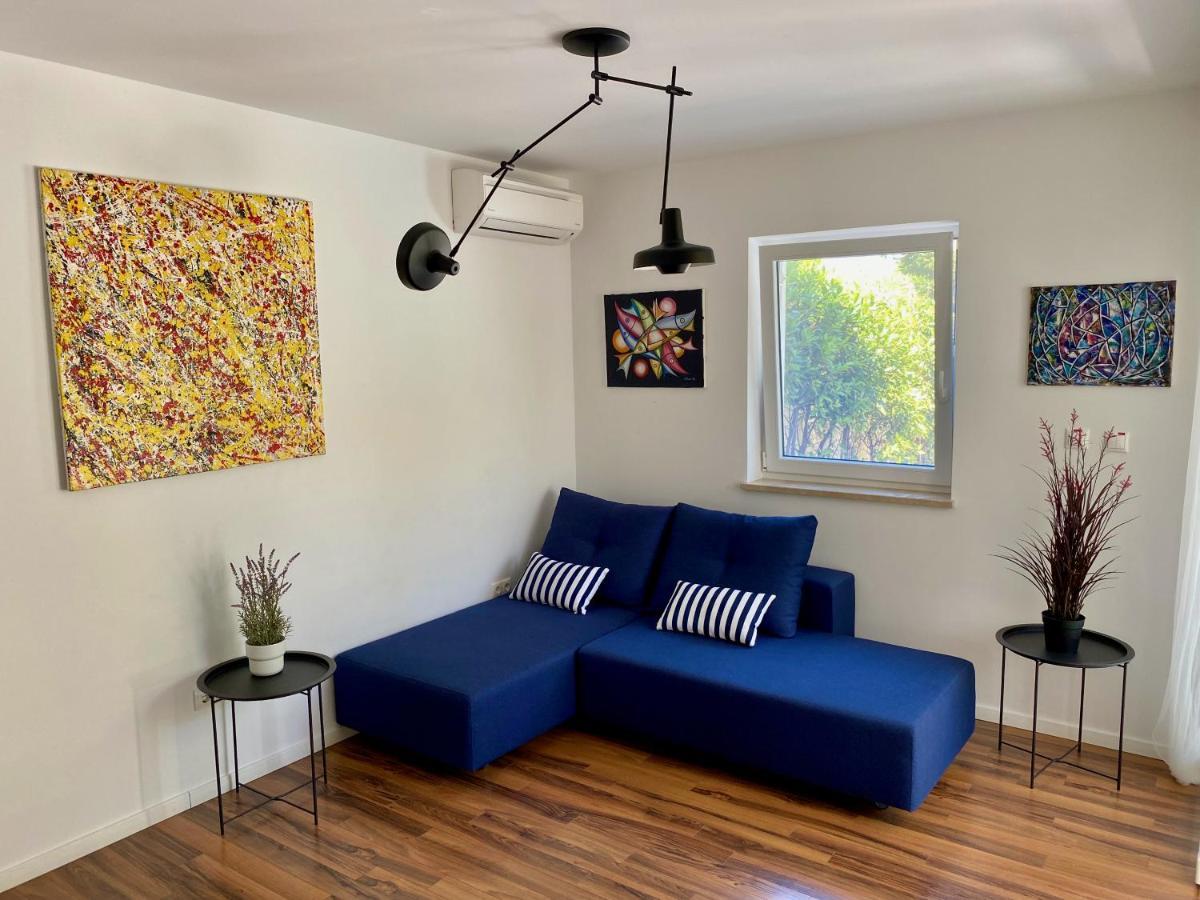 Private Pool And Mediterranean Garden Apt Mia Silo  Exterior photo